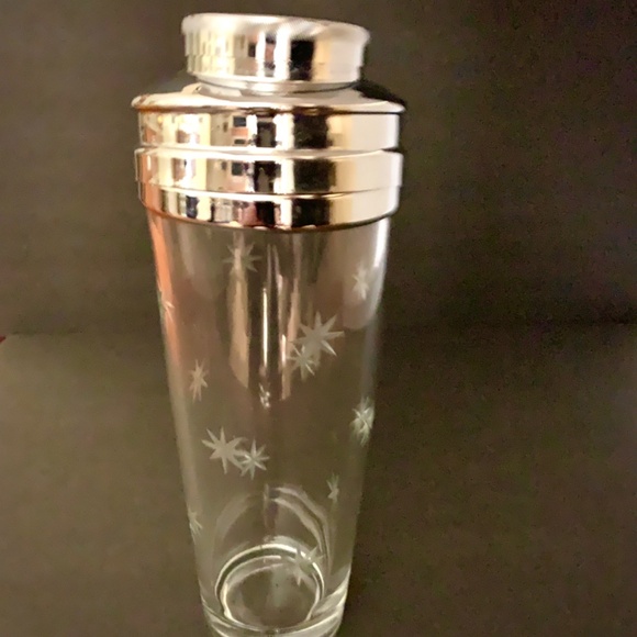 Cocktail Shaker Mid-Century Modern Etched Atomic Starburst - Picture 2 of 9